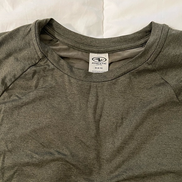 Athletic Works
Athletic Works Women Active Moisture Wicking Long Sleeve T-Shirt - Picture 2 of 2